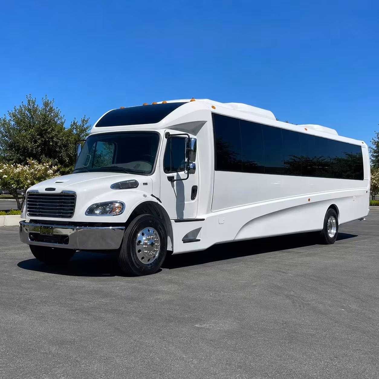 elizabeth 30 passenger minibus rental