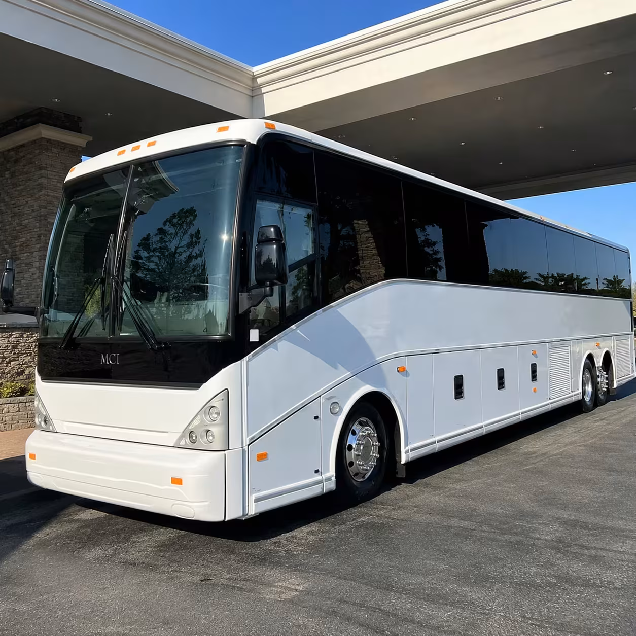 why elizabeth employers choose corporate charter bus rentals now